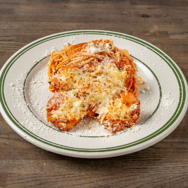 Pasta De Camarones a La Parmesana.